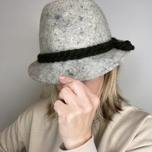 VINTAGE GREY WOOL HAT